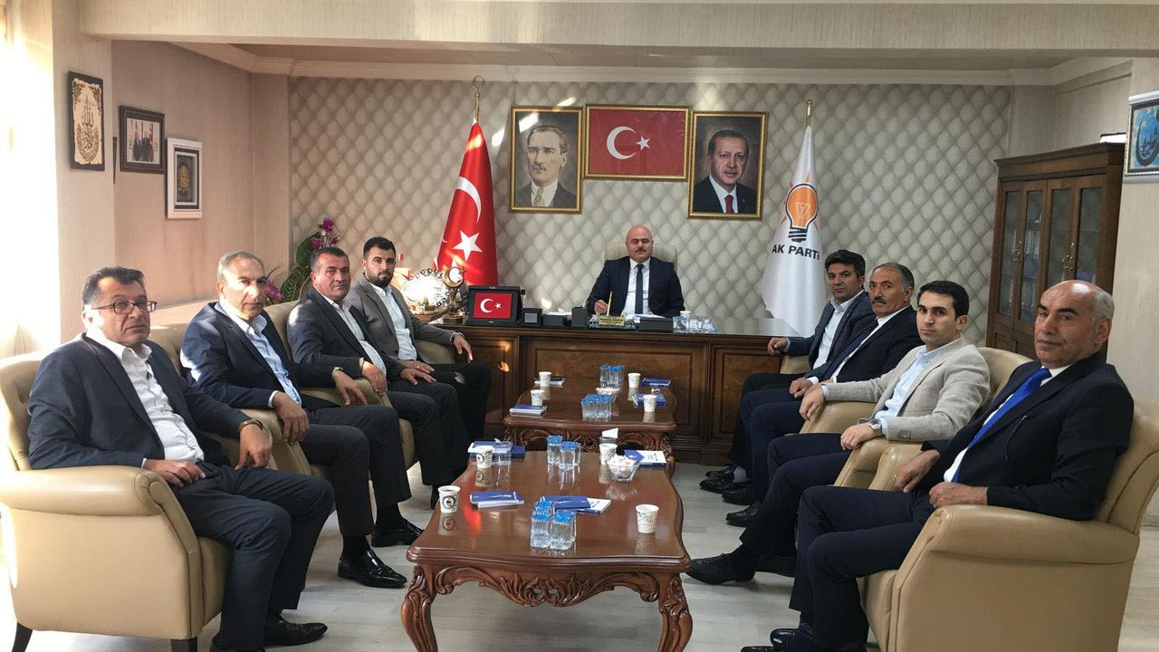 AK Parti Kars İl Başkanlığı’nda Aylık İlçe Başkanları Toplantısı gerçekleştirildi görseli