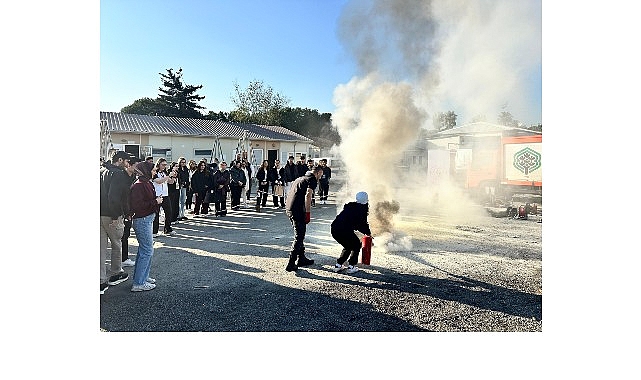 Bakırköy Belediyesi’nden geleceğin hemşirelerine afet eğitimi görseli