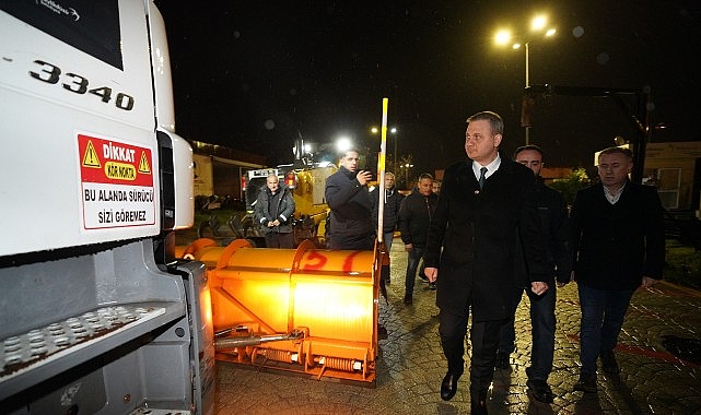 Beylikdüzü’nde Kar Mesaisi 7/24 Sürüyor görseli