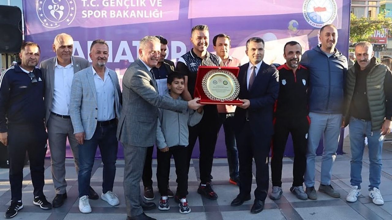 Mehmet Şimşek’ten Amatör Spor Haftası'na teşekkür görseli