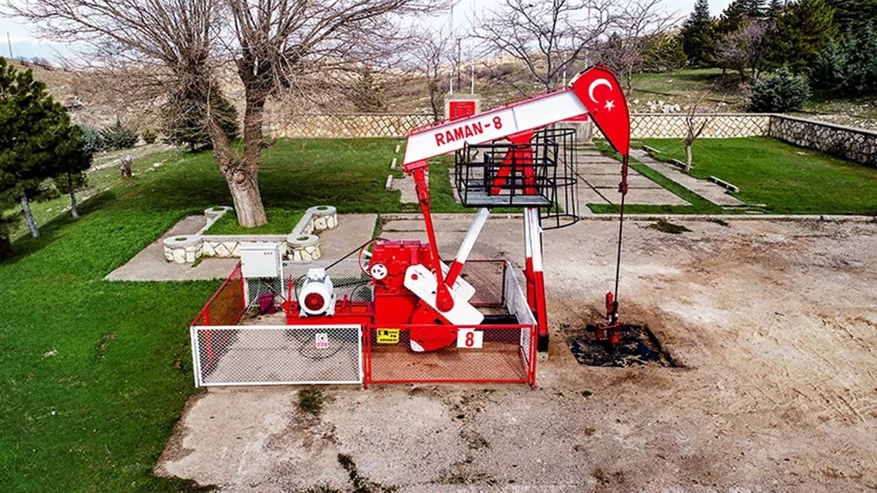 Raman-8, 77 yıldır kesintisiz petrol üretiyor görseli