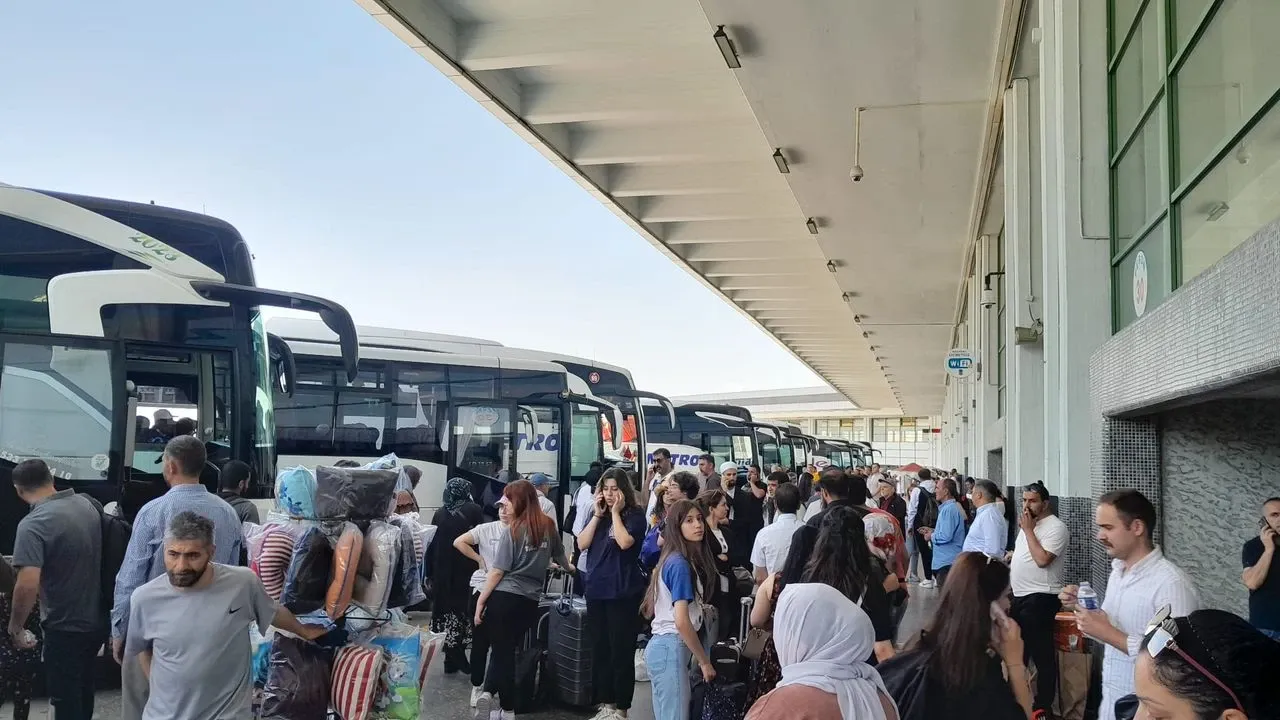 15 Temmuz Demokrasi Otogarı'nda okula dönüş yoğunluğu görseli
