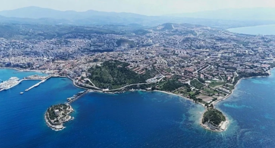 Kuşadası'nda Denizden Gelen Tarih: Roma Dönemi Kaidesi görseli