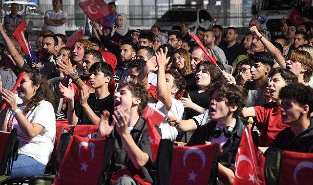 Milli heyecan Osmangazi Meydanı’nda yaşandı görseli