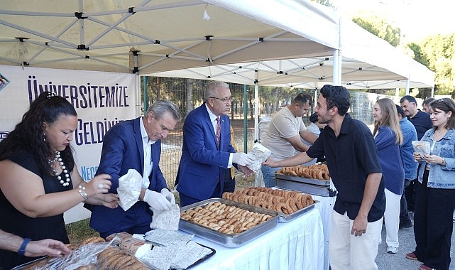 Rektör Prof. Dr. Budak’tan öğrencilere “boyozlu” karşılama görseli