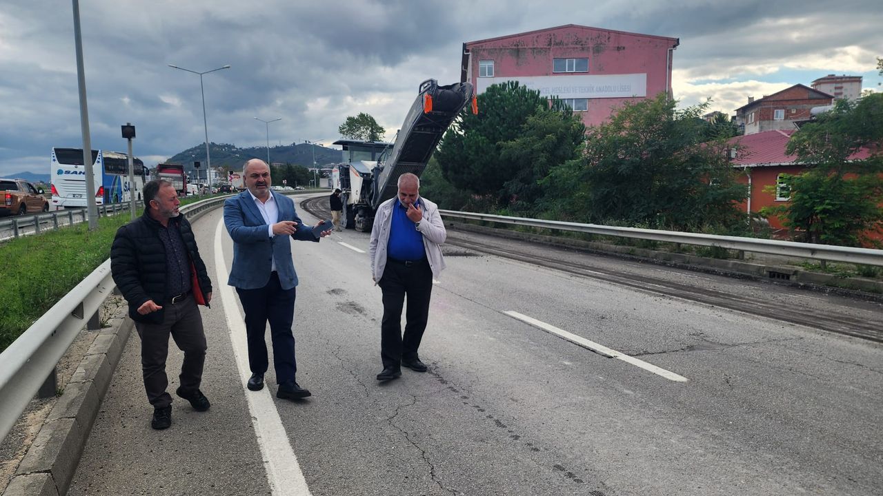 Karadeniz sahil yolu piraziz geçişi yeniden asfaltlanıyor görseli