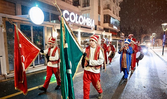 Mehteran Takımı Marşlar Çalarak Osmanlı Geleneğini Sürdürüyor görseli
