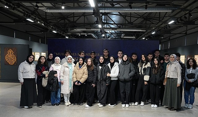 Gençler, “Mukaddes Emanetlere” sahip çıkıyor görseli