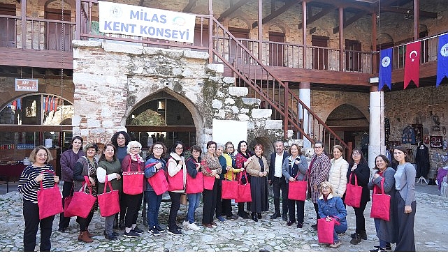 Dikiş Atölyesi Etkinliğinde El Emeği Göz Nuru Çantalar Üretildi görseli