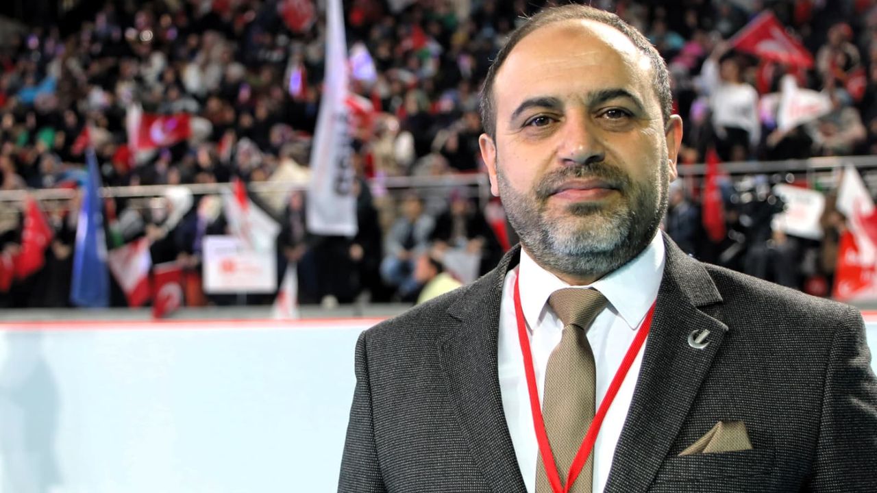 Yeniden Refah Partisi Adana İl Başkanı Özdemir:”Şov yapmayın işinizi yapın” görseli