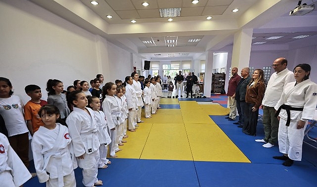 Geleceğin judocuları Konak’ta yetişiyor: Sarı kuşaklar Başkan Mutlu’dan görseli