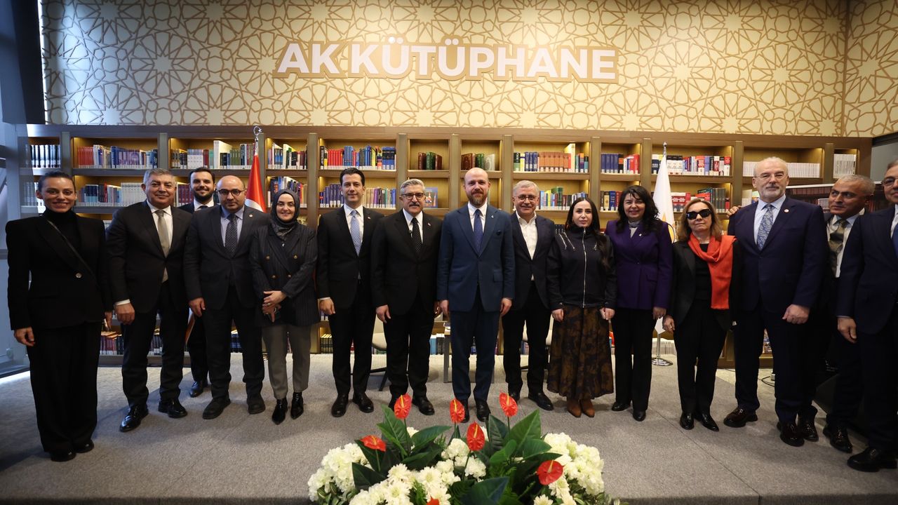 Bilal Erdoğan: Gençlerin Cumhurbaşkanımızı tanıması ve örnek alması önemli görseli