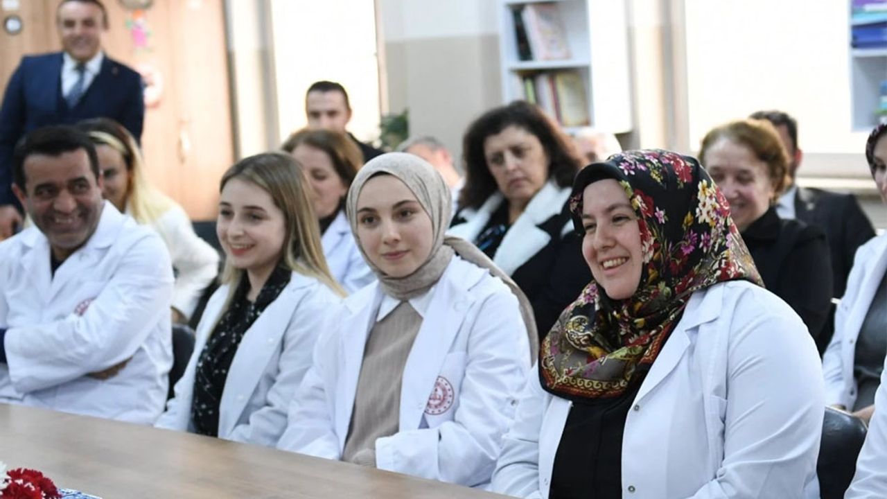 Öğretmenlerin iller arası yer değiştirme başvuruları 18 Temmuz’da başlıyor görseli