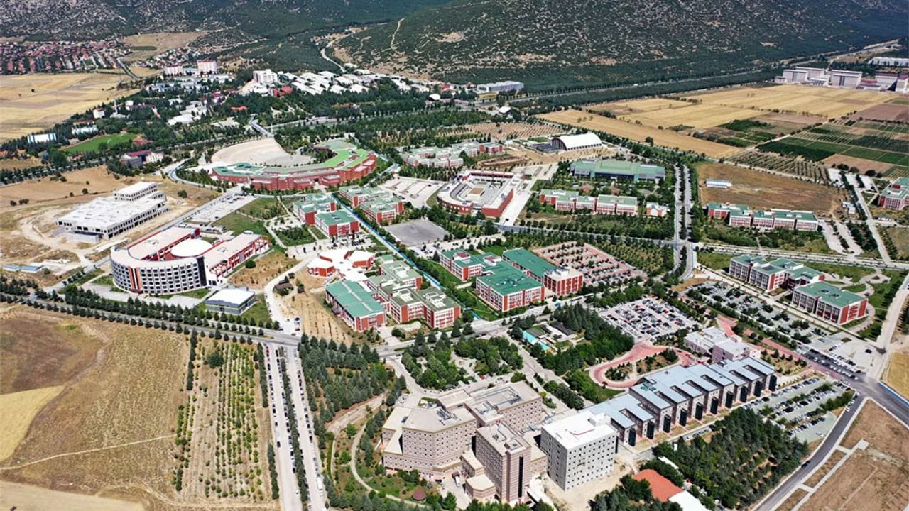 SDÜ’den “URAP 2024-2025 dünya sıralaması” başarısı görseli
