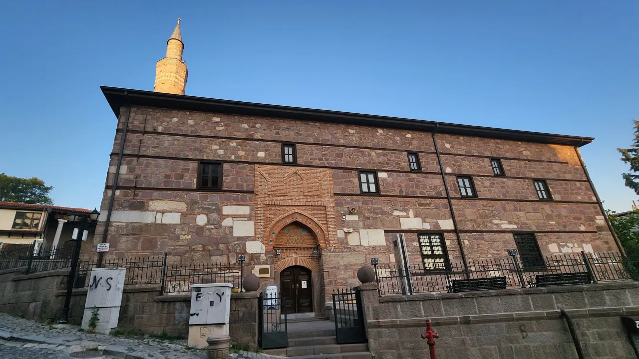 ra'da Büyük Selçuklu mirası: Ahi Şerafettin Camii görseli