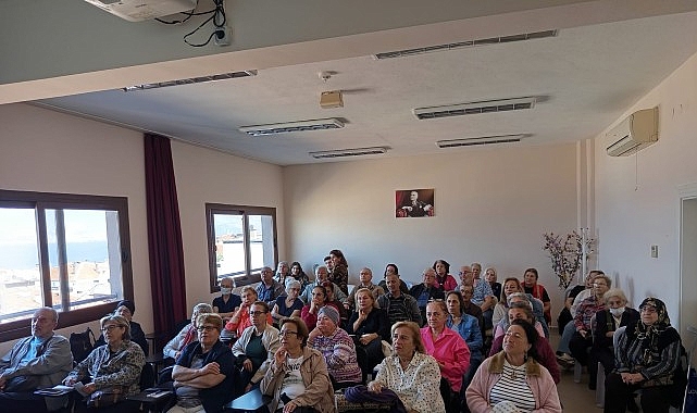 Konak’ın İleri Yaş Merkezi’nde seminerler devam ediyor görseli