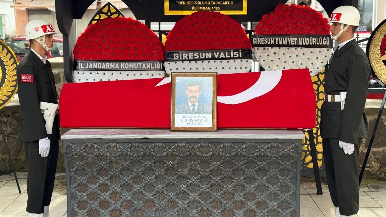 Kıbrıs Gazisi Osman Kumaş son yolculuğuna uğurlandı görseli