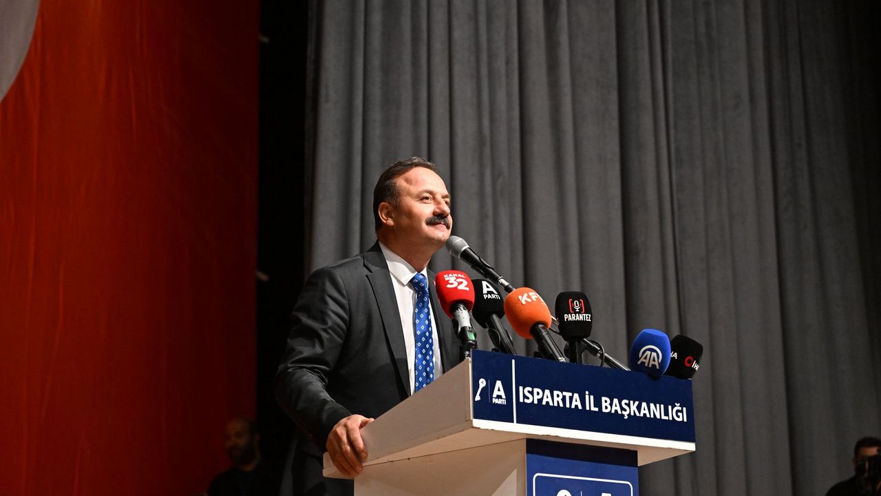 Yavuz Ağıralioğlu Isparta'dan seslendi: Umut hakkı sizin olsun; unutma hakkı milletindir! görseli