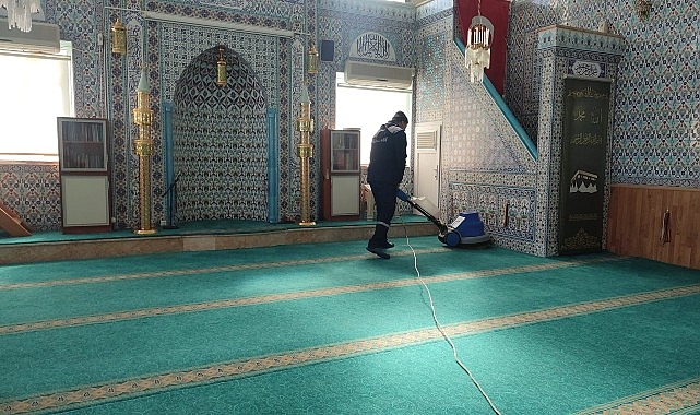 Kandıra Belediyesi Ramazanla Birlikte Camilerde Temizlik Seferberliği Başlattı görseli