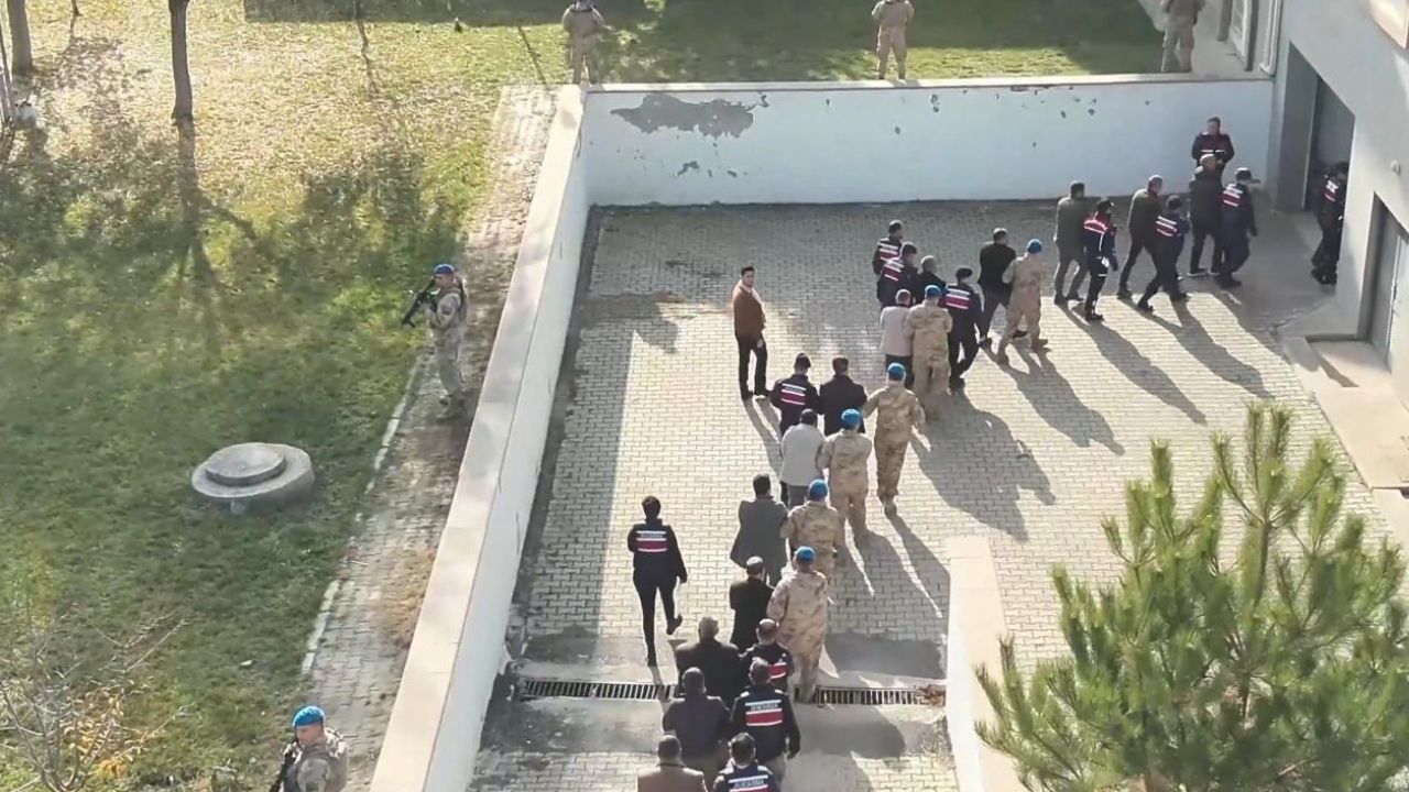 ra’da tefecilik operasyonu: 20 şüpheli tutuklandı görseli