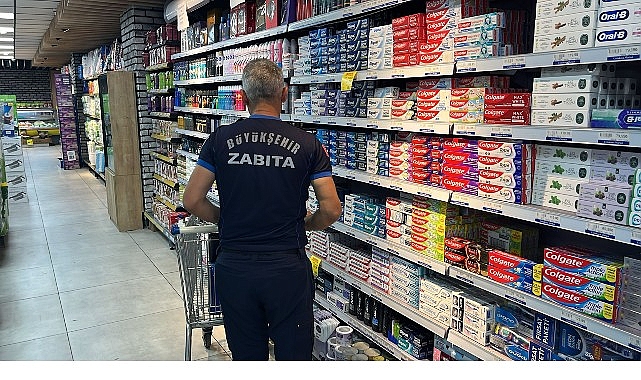 Büyükşehir'den market raflarına sıkı takip görseli