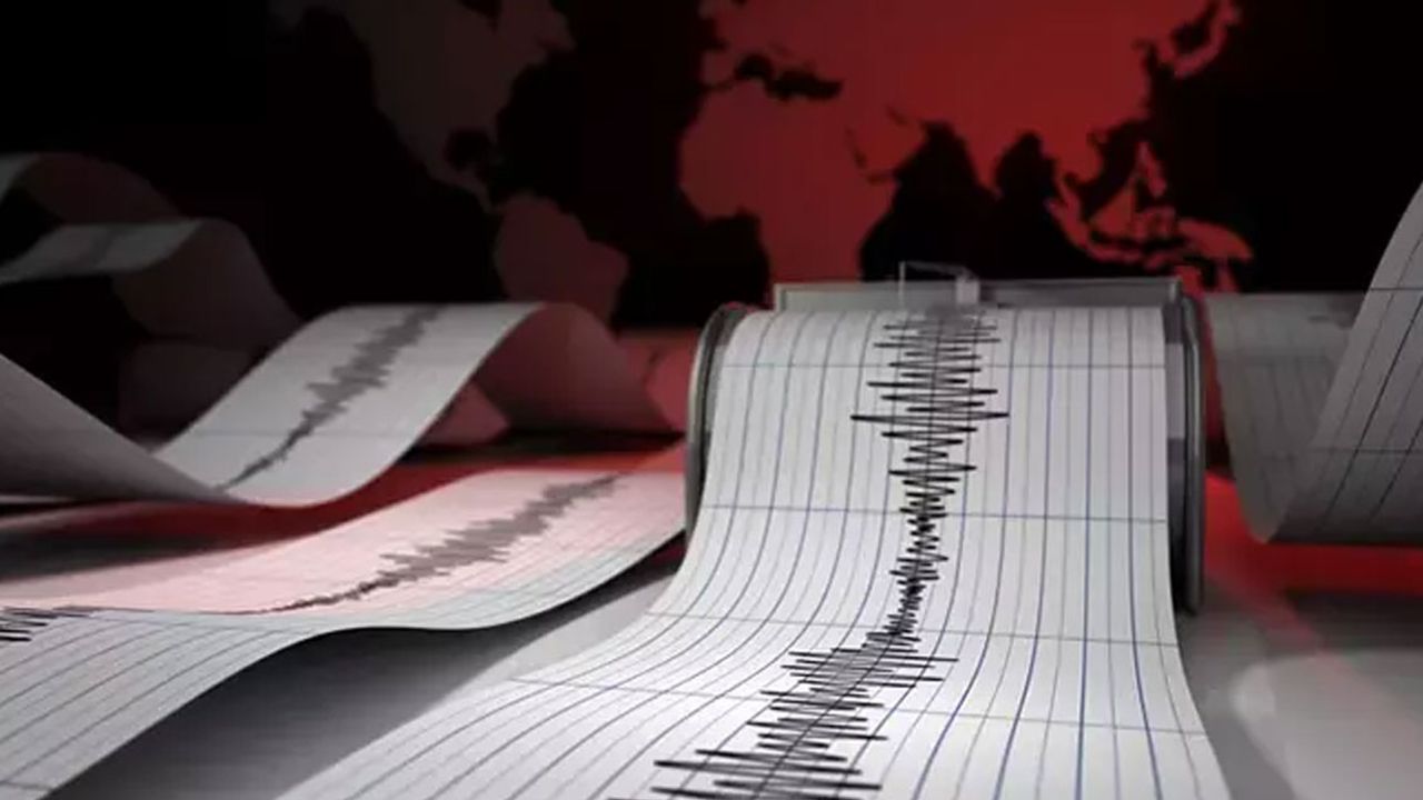Filipinler’de 7,4 büyüklüğünde deprem: Tsunami uyarısı yapıldı görseli