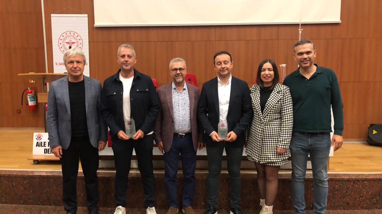 AHDEF Başkanı Dr. Balbay Aydın’daki ‘Anjiyo’ konferansa katıldı görseli