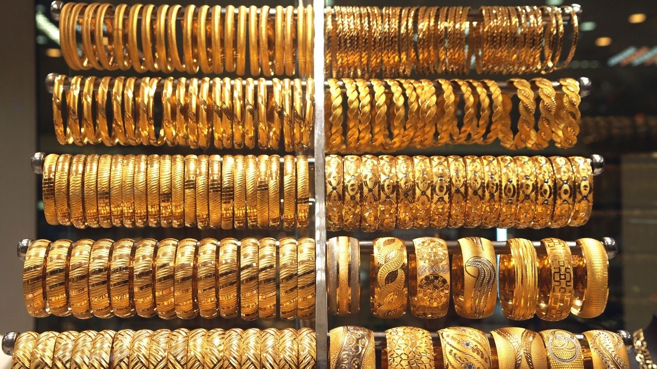 Altın piyasası yeni haftaya dalgalı başladı görseli