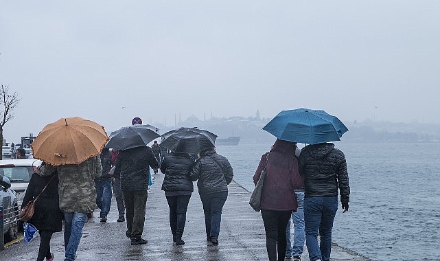 İstanbul, hafta sonuna kuvvetli yağışla giriyor görseli