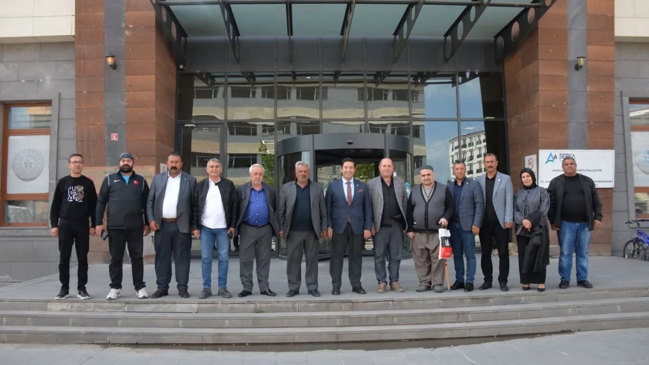 Geçlik Spor il Müdürü Başköylü, mahalle muhtarlarıyla spor için bir aradayız görseli