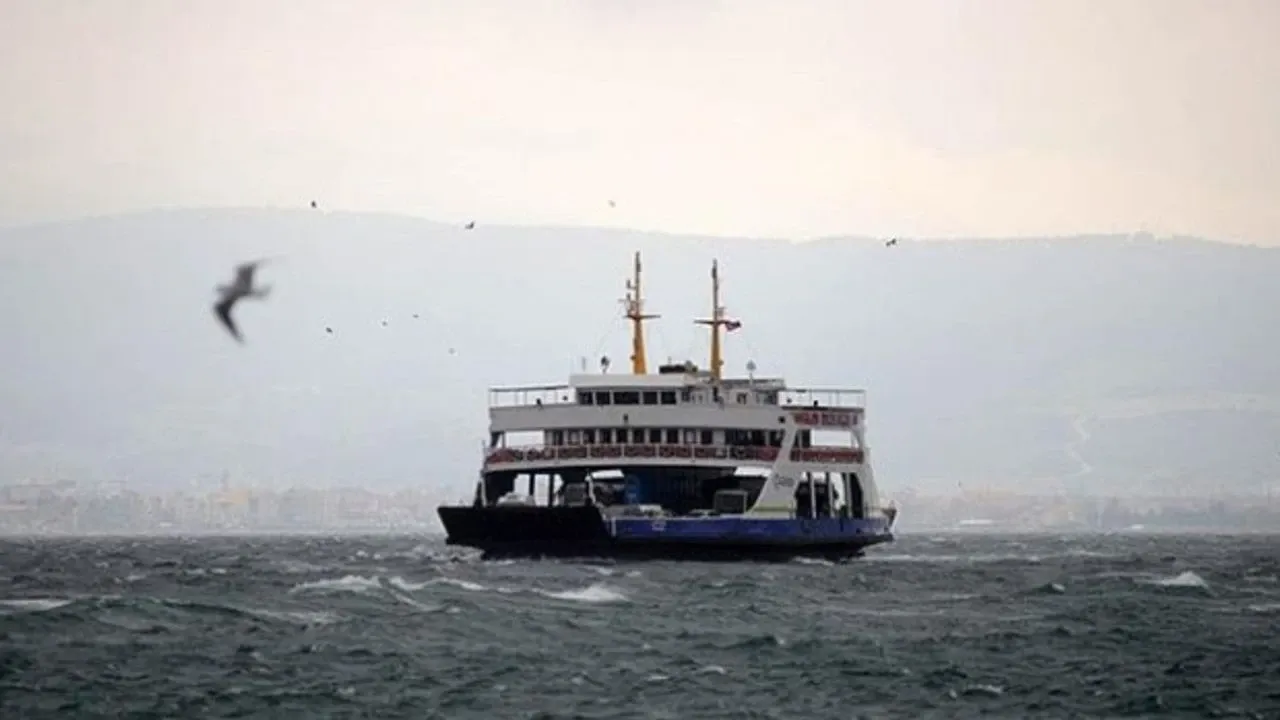 Kuvvetli rüzgar nedeniyle Bodrum feribot seferleri iptal edildi görseli
