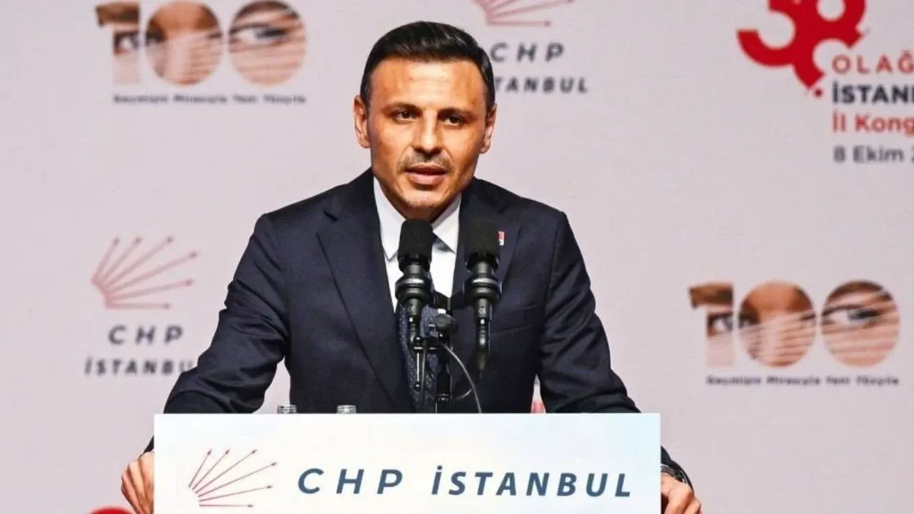 CHP İstanbul İl Kongresi’nde Özgür Çelik yeniden başkan seçildi görseli