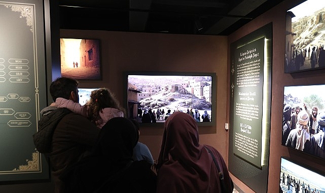 Konya Büyükşehir’in Siyer Sergisi Ramazan Ayında Peygamber Aşıklarıyla Dolup Taşıyor görseli