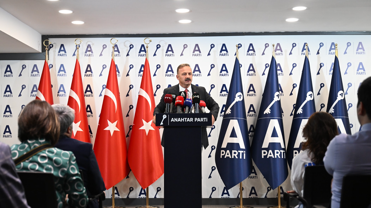 Ağıralioğlu'ndan sert tepki: Öcalan'a mektup da yazdırın, daha önce yaptınız; yine yapın! görseli