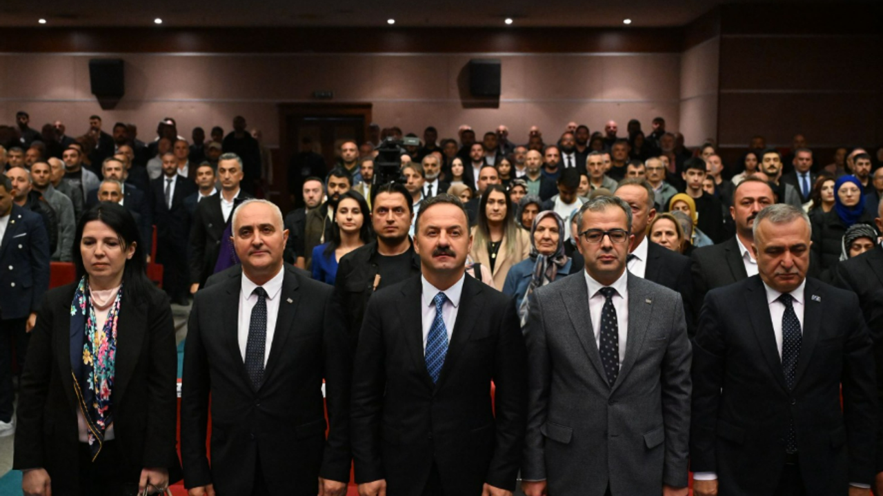 Yavuz Ağıralioğlu: Yüreğiniz yetiyorsa Öcalan'ı çıkarın beraber gelin sandığa görseli