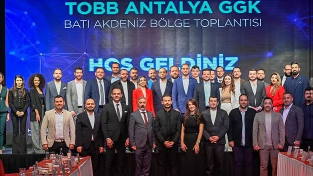 Uğur Büyükçulcu liderliğinde Antalya’da genç girişimci zirvesi gerçekleşti görseli