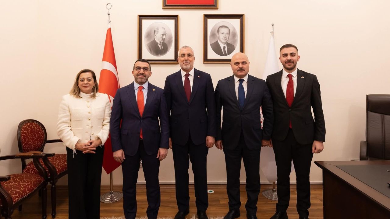 Milletvekili Adem Çalkın'dan Bakan Işıkhan’a ziyaret: Kars’ın talepleri iletildi görseli