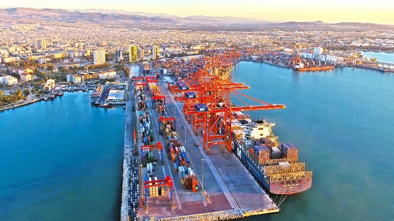 Türkiye’nin sınır komşularıyla ticareti 2025’te yükselişe geçti görseli