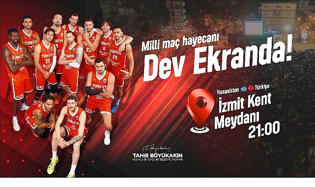 Milli maç Kent Meydanı'nda dev ekranda görseli