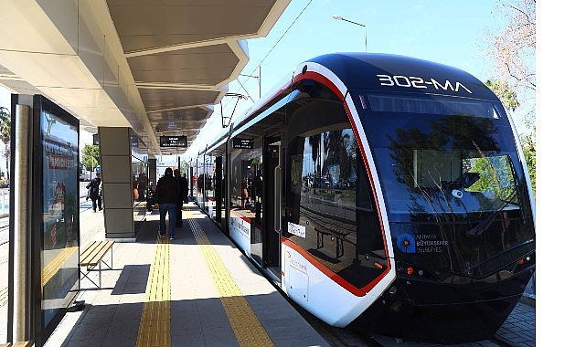 Büyükşehir’e ait toplu ulaşım araçları görseli