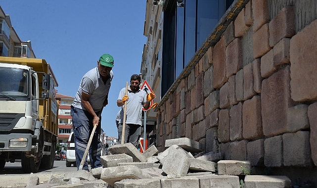 Sokak ve Caddelerde Bakım Onarım Çalışmaları Sürüyor görseli