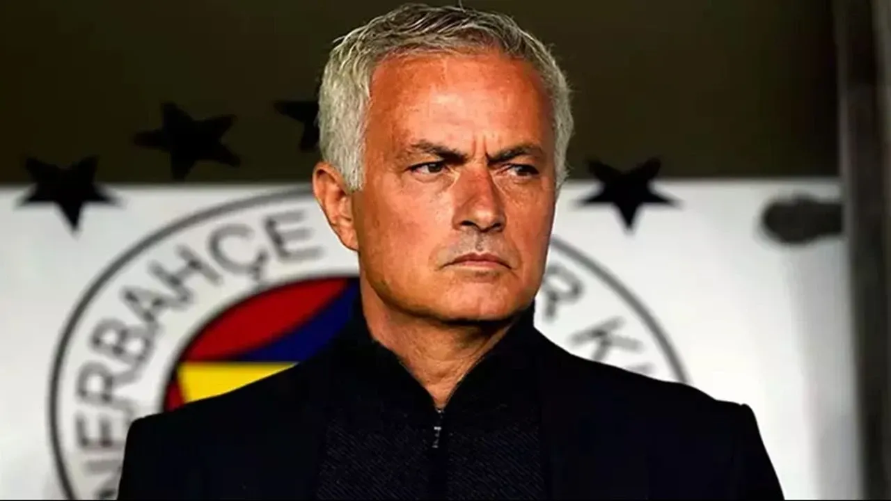 Mourinho'dan 5 futbolcu için satış raporu: Fenerbahçe'de ayrılıklar kapıda görseli