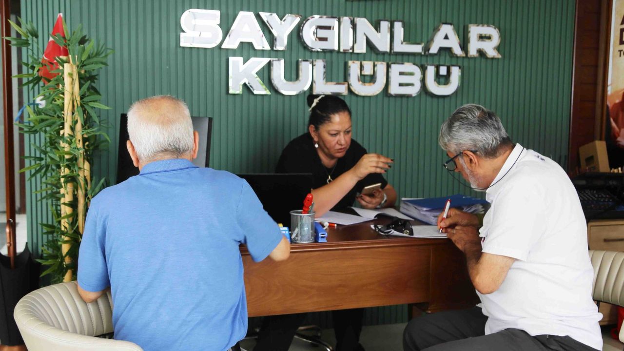 Saygınlar Kulübü üyeleriyle büyüyor görseli