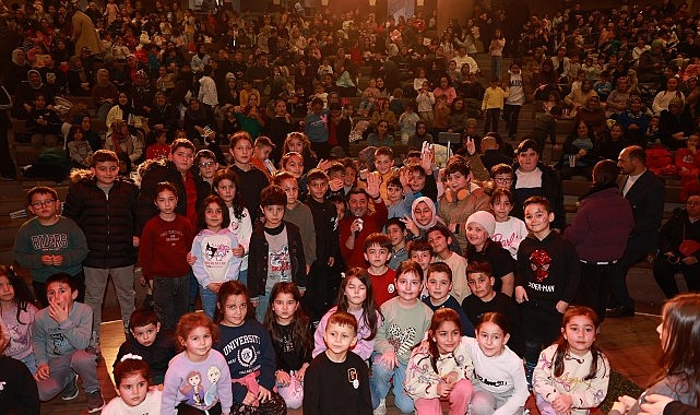 Belediye Başkanımız Rasim Arı’nın Çocuklara Hediyesi görseli