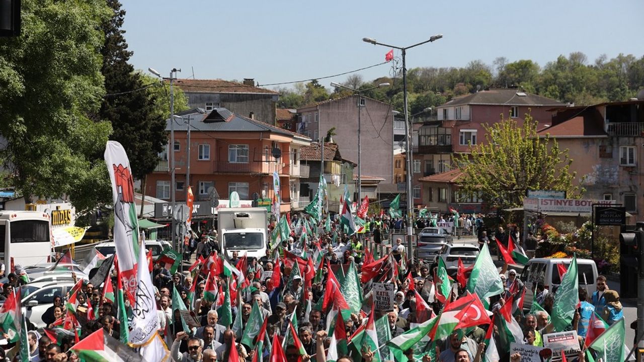İstanbul’da on binler Gazze için ABD konsolosluğuna yürüdü görseli