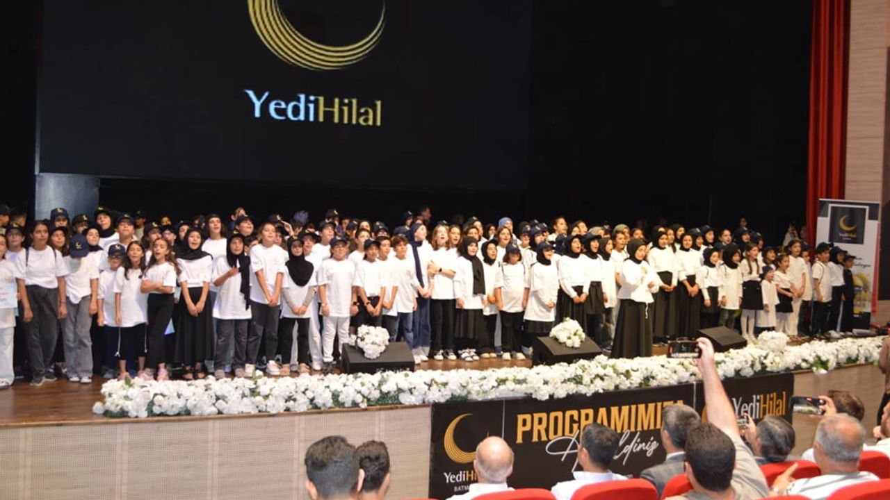 Batman'da 'Yedi Hilal'den yaz kapanışı görseli