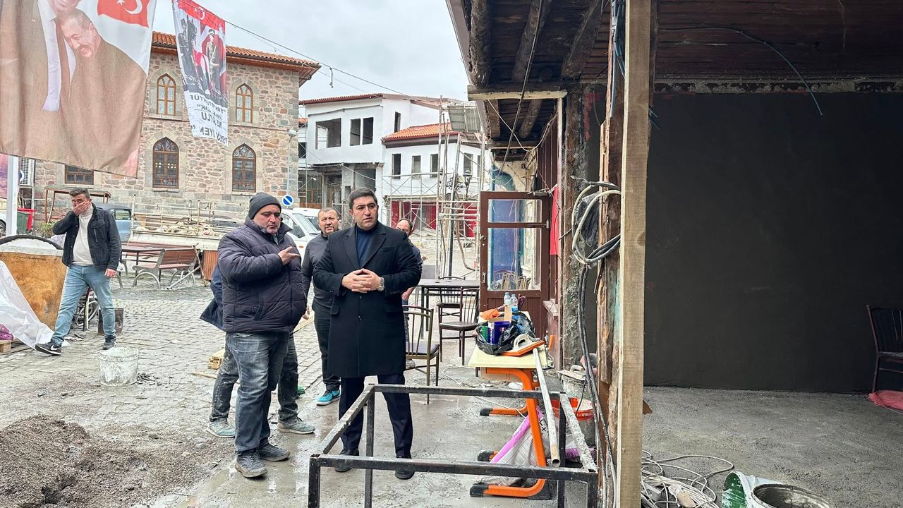 Güdül’de iki sokakta 55 dükkânda sağlıklaştırma çalışmaları sürüyor görseli