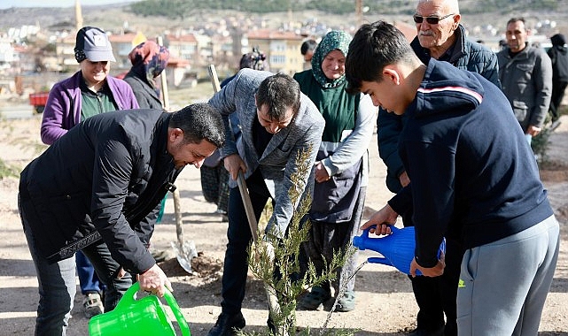 Nevşehir’de Binlerce Fidan Toprakla Buluştu görseli