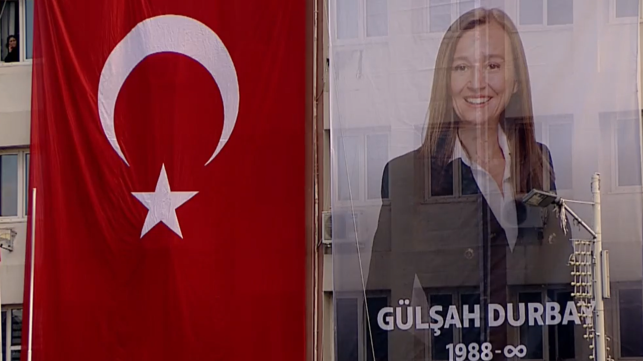 Şehzadeler Belediye Başkanı Gülşah Durbay’a gözyaşlarıyla veda görseli