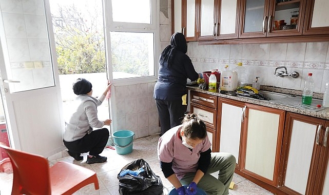 Seferihisar Belediyesi’nden gönüllere dokunan “Sosyal Destek” görseli